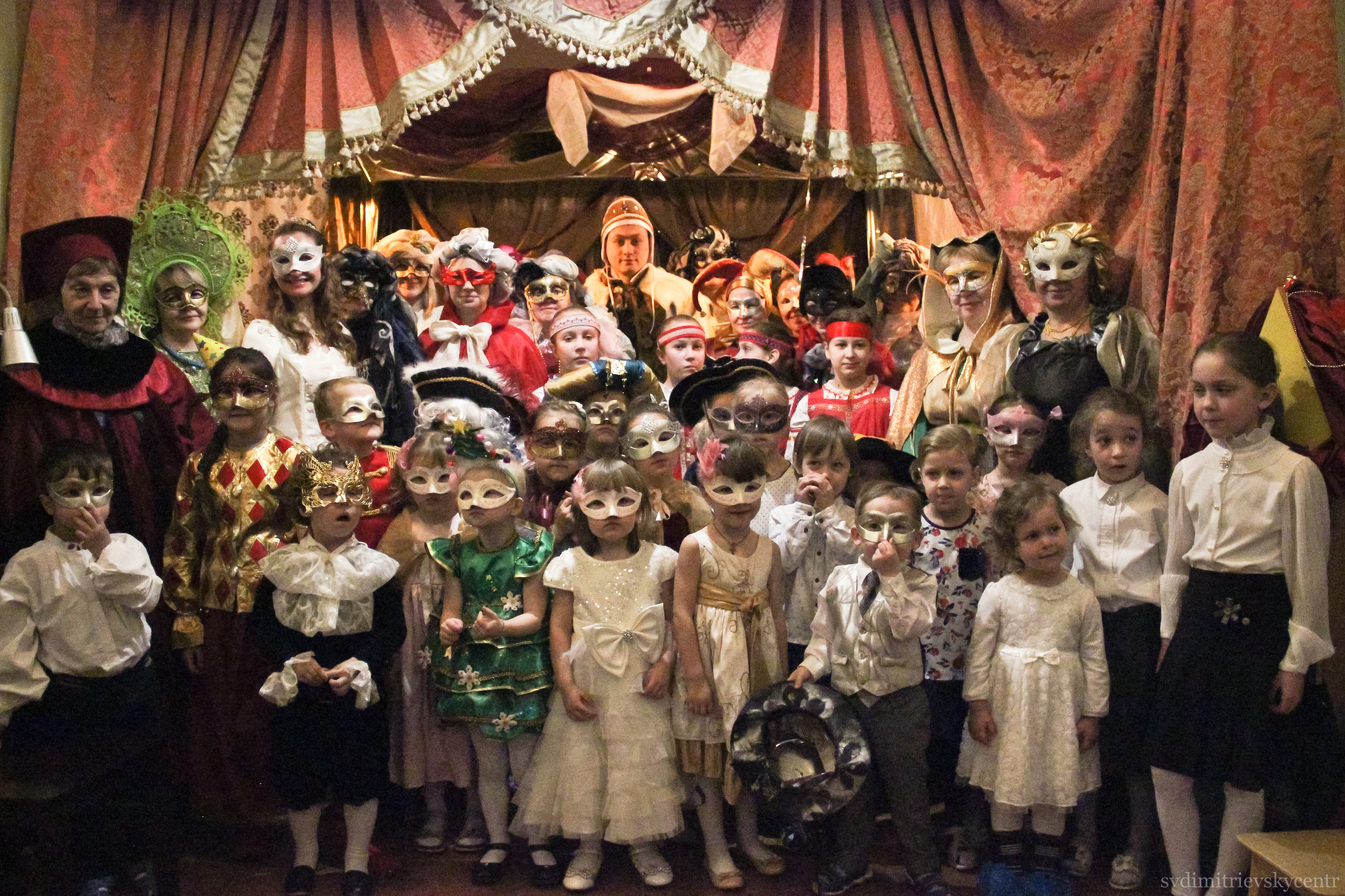 В Свято-Димитриевском детском центре прошел венецианский карнавал