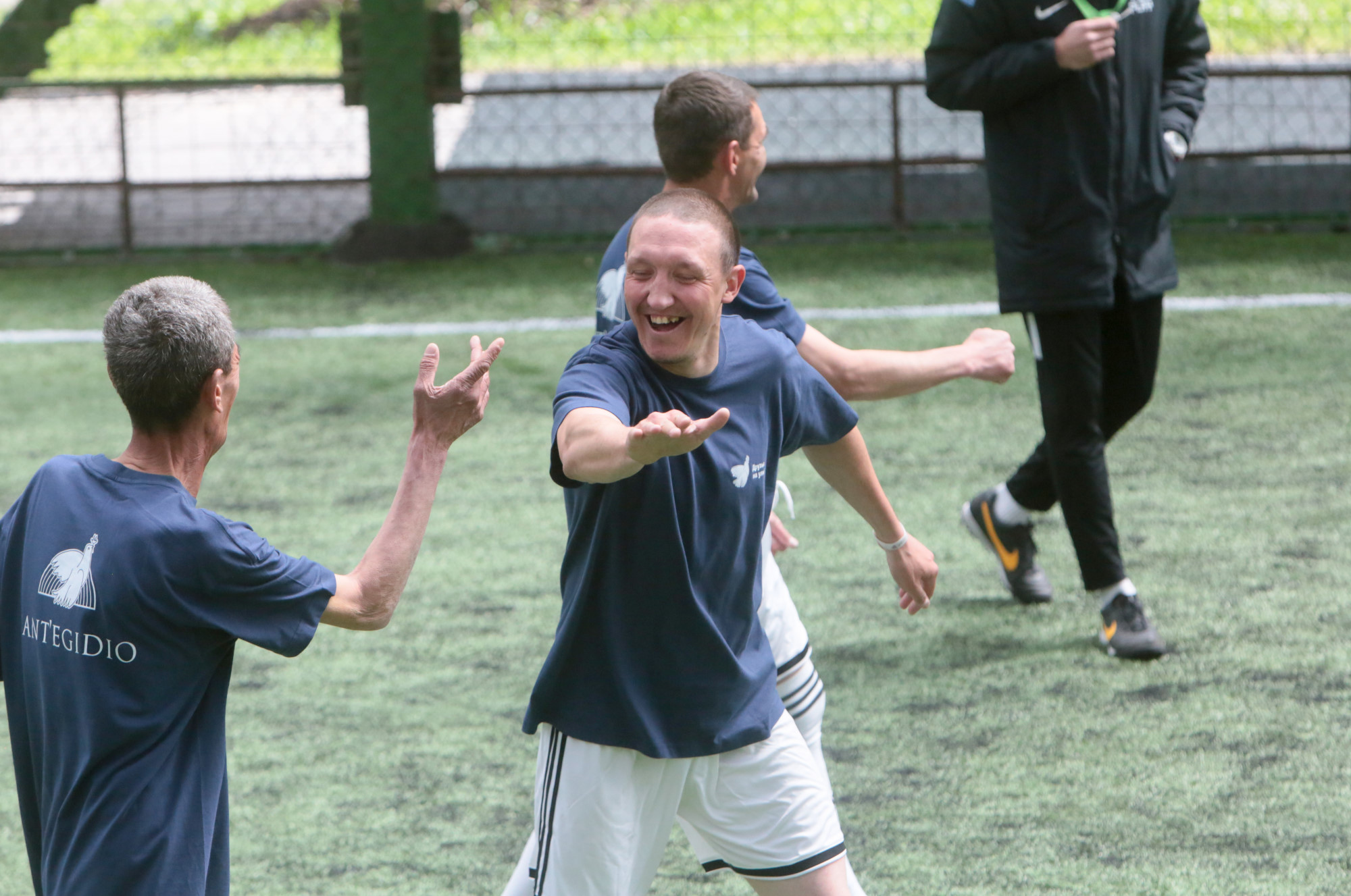 В Москве провели первый чемпионат по футболу среди бездомных людей